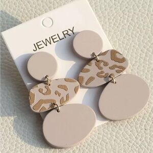 Elegant Beige and Gold Dangle Earrings